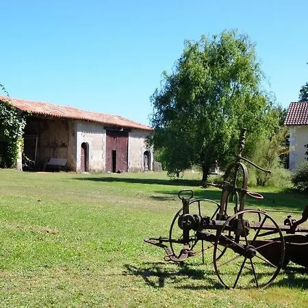 Holiday Le Grand Bost Servanches