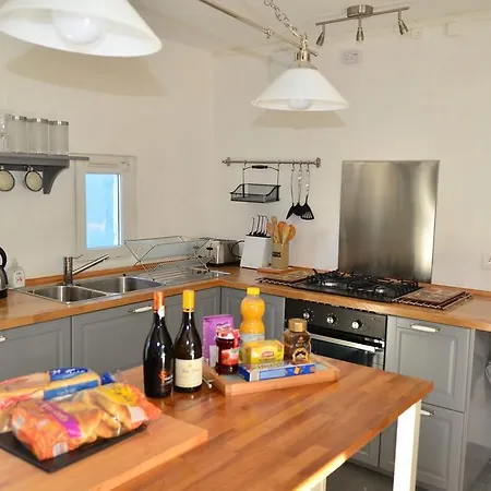 Holiday Le Grand Bost Servanches